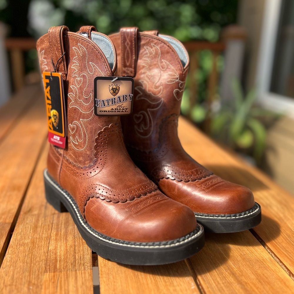 NWT - ARIAT Fatbaby Saddle Western Boot - 9B